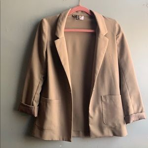 H&M Jackets & Coats - EUC blazer from H&M H&M Jackets & Coats - EUC blazer from H&M